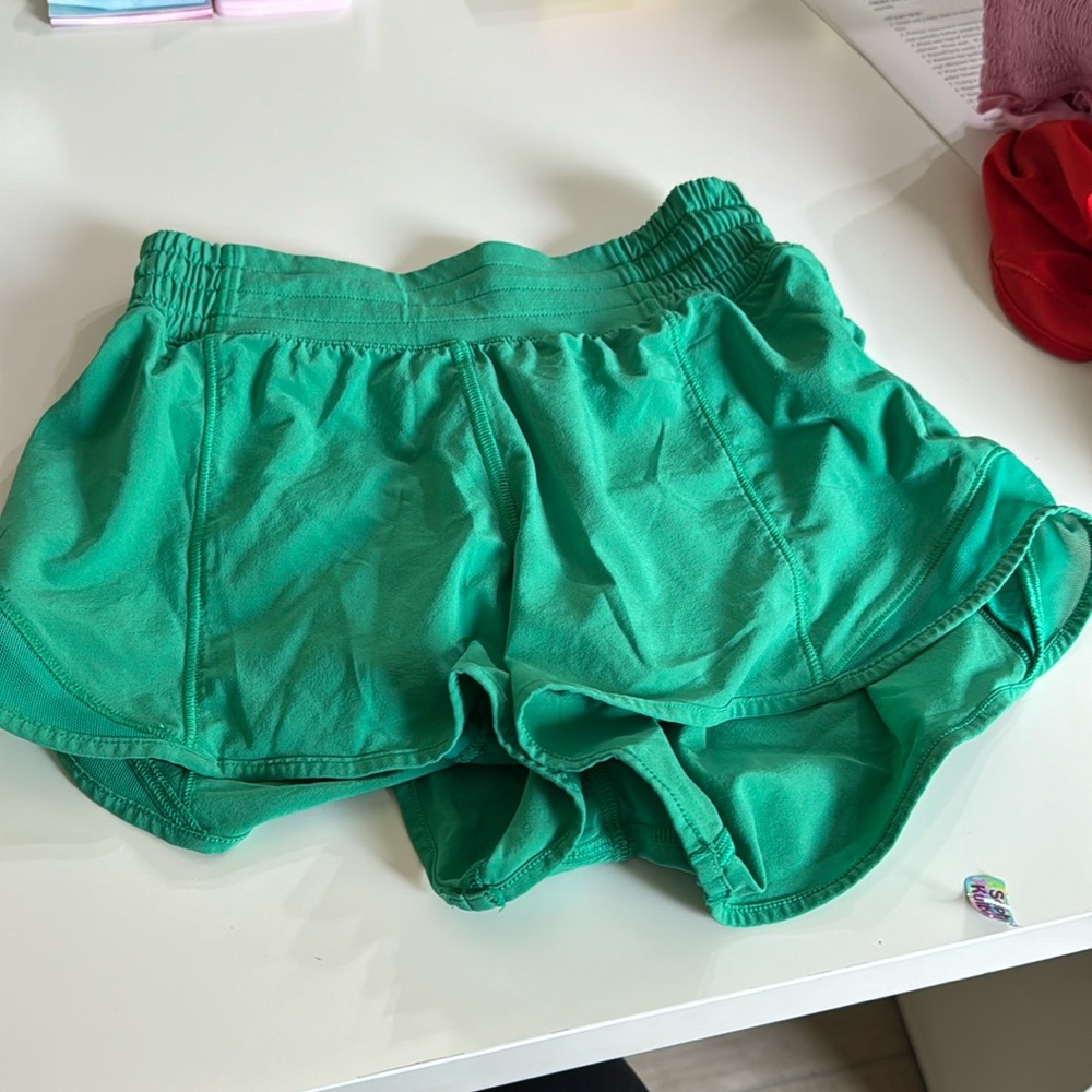 Lululemon hottie high rise shorts 2.5 size 0
